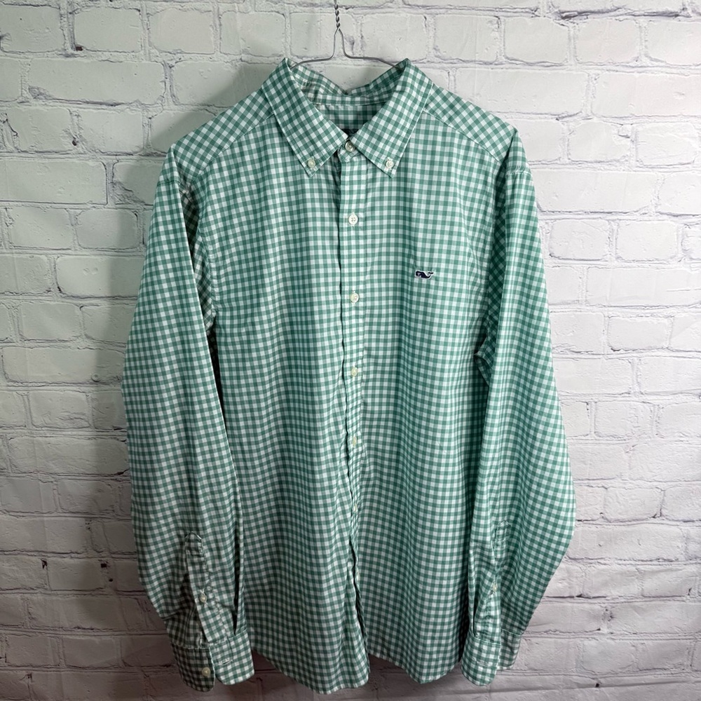 VINEYARD VINES Performance Classic Fit Whale Button Up Shirt Medium